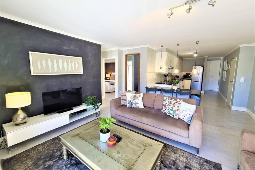 Modern & Secure 3 Bedroom Cidade Do Cabo